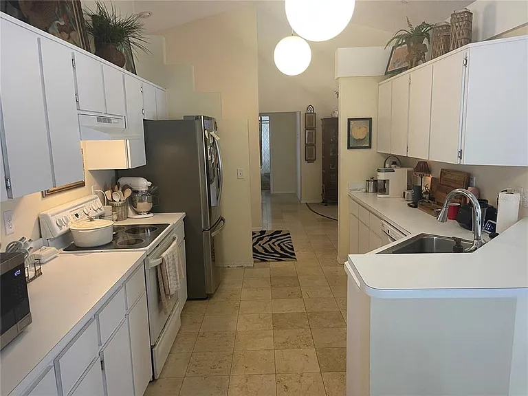 4218 McClung Dr — Photo 2