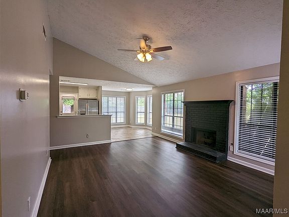 2nd image of 321 Brownwood Ct