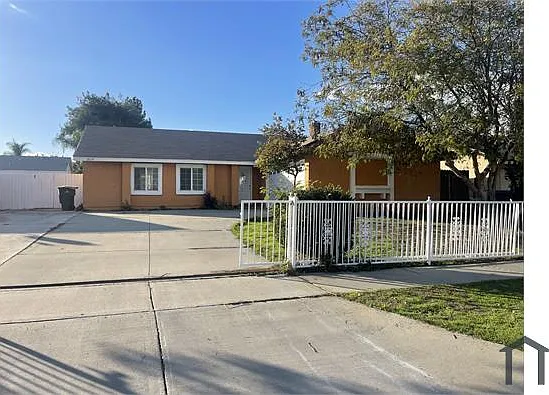 6855 Farrier Ave — Photo 6