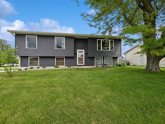 2nd image of 2200 A Ave