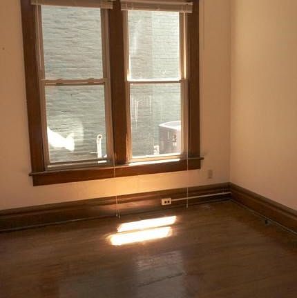 4th image of 182 W 1st Ave