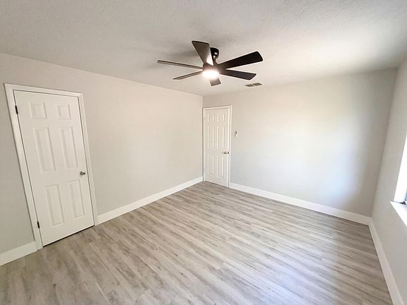 4th image of 2079 SW Kimberly Avenue