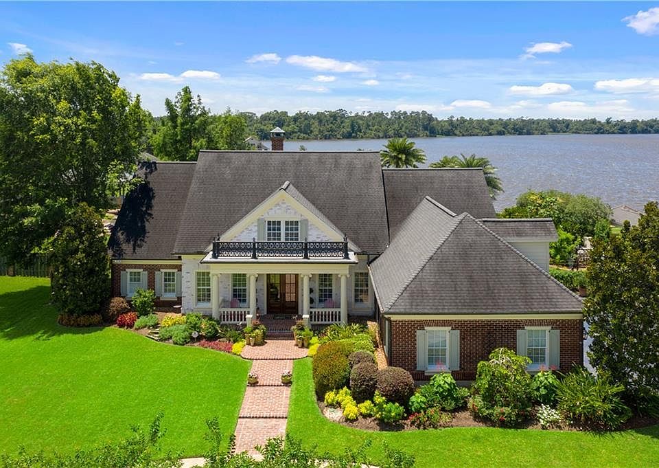 1st image of 4313 Edgewater Dr