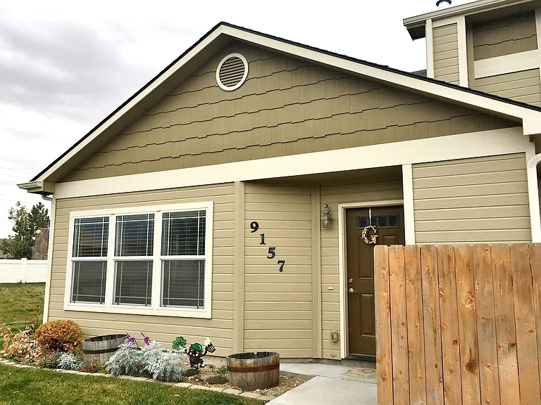 9157 W Brogan Dr — Photo 2
