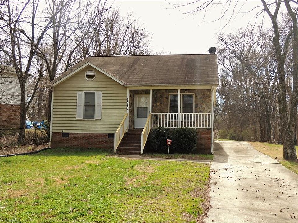 2nd image of 1314 Lion St