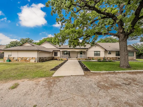 2313 Hickory Creek Rd, Denton, TX 76210