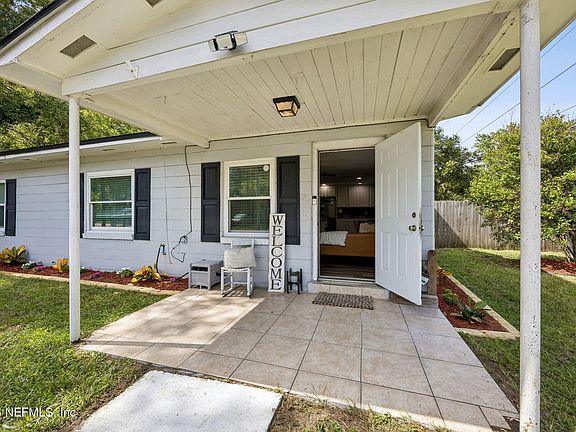 3rd image of 8103 PASCHAL Street