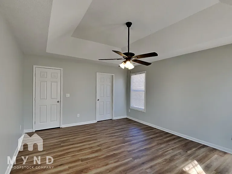 6473 Wellesley Dr — Photo 12