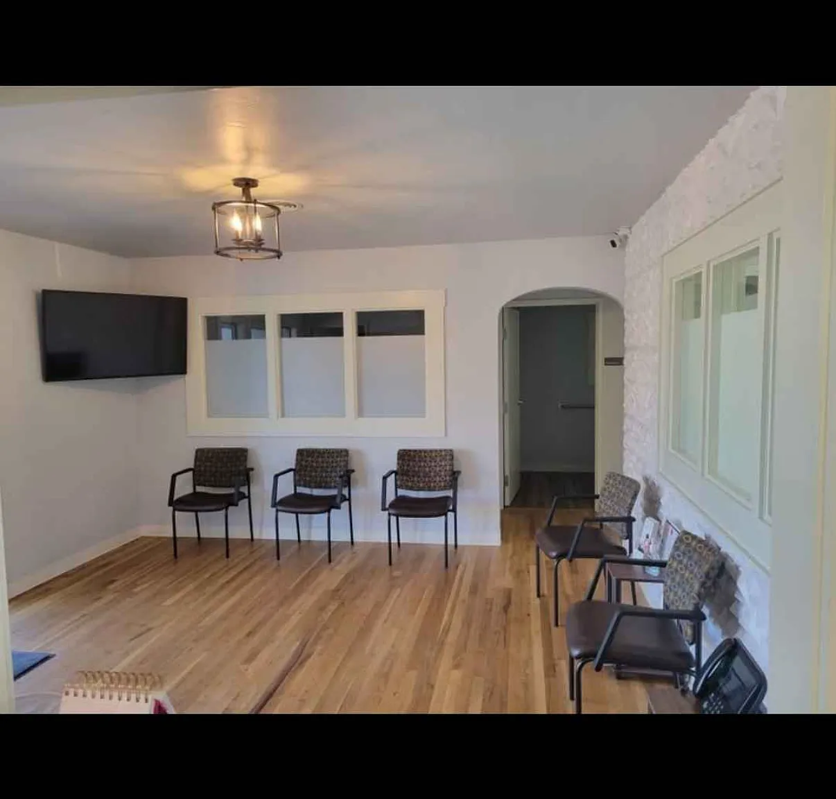 5 bed, 1200 sqft, $800 — Photo 2