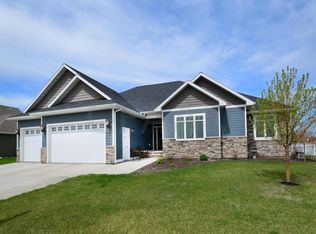 75 Adams Dr, Grand Forks, ND 58201