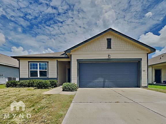 3rd image of 1049 Fraser Fir Ln