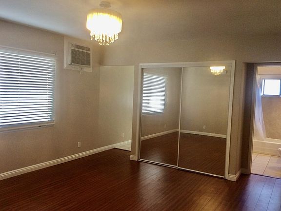 5th image of 10926 Hortense St #21