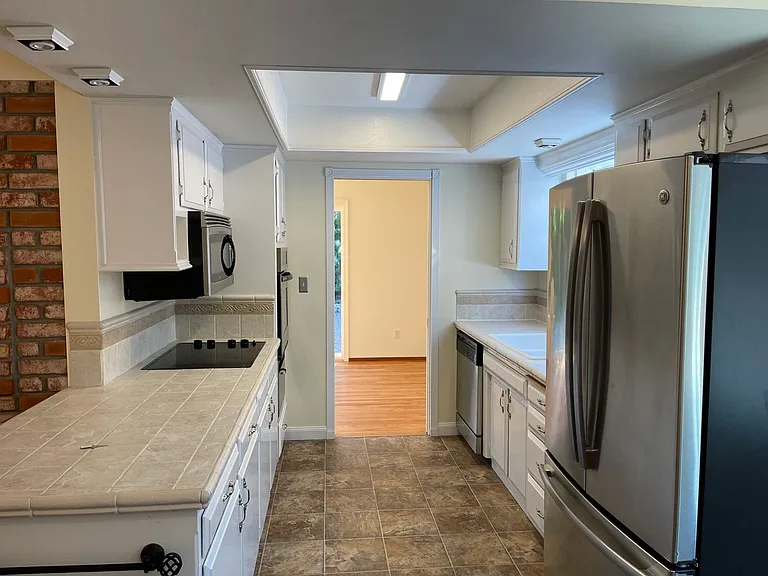 1428 Roselli Dr — Photo 4