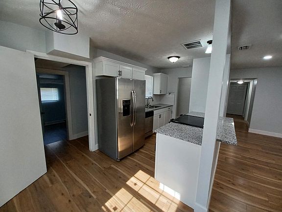 3rd image of 7255 Eudine Dr N