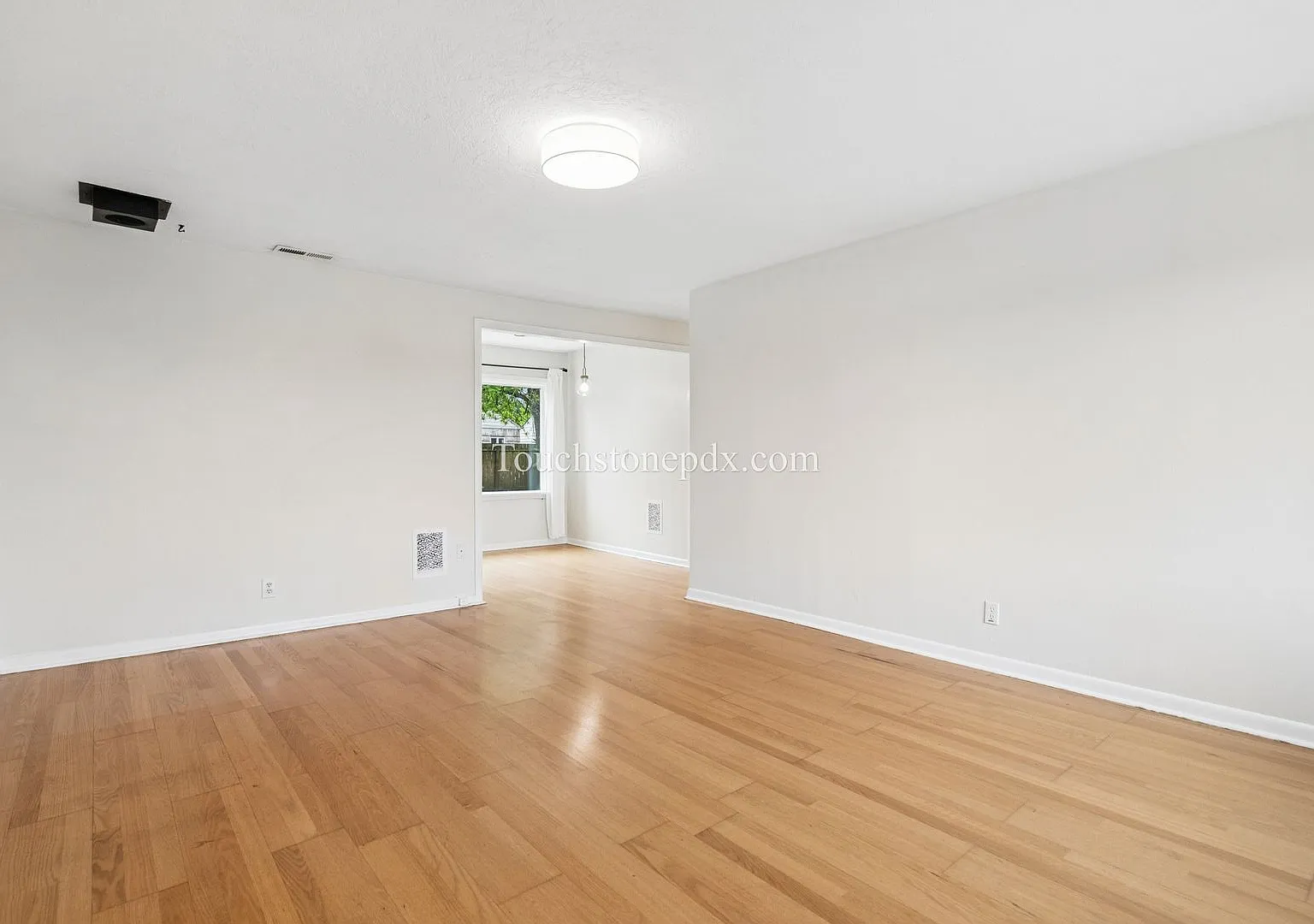 Updated NE Portland Home w/Fenced Yard and Upgrades! — Photo 4