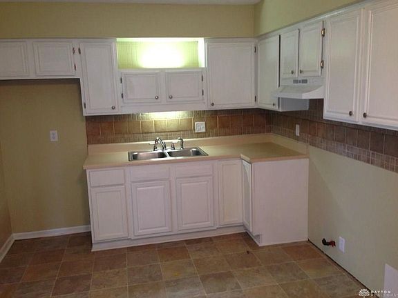 2nd image of 2125 Forest Home Ave
