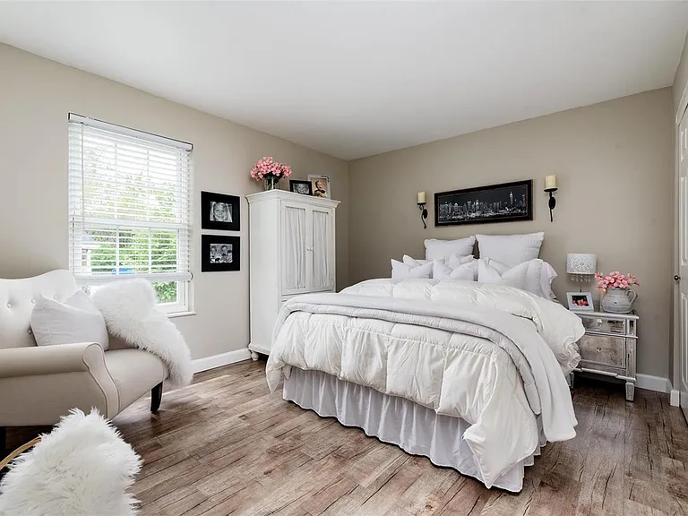 1239 Creve Coeur Crossing Ln #G — Photo 12