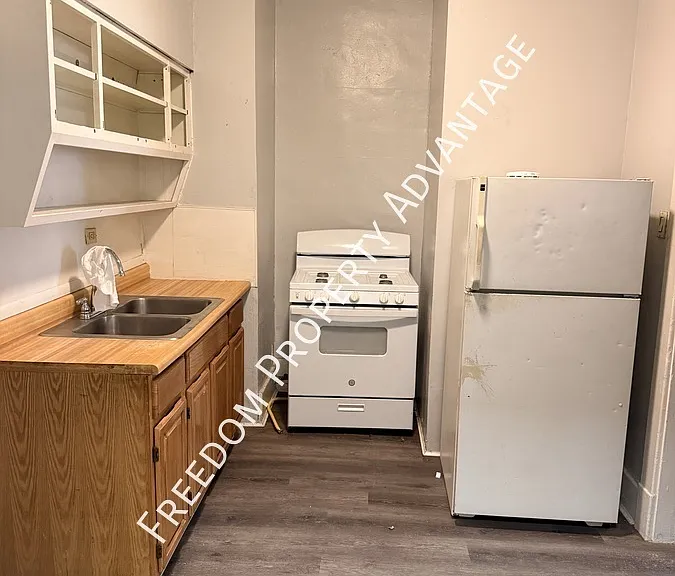 224 N Main St #2 — Photo 1