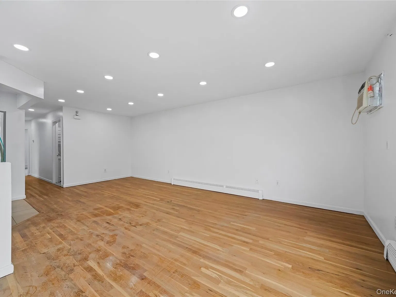 3 bed, 2.0 bath, $3,750 — Photo 3