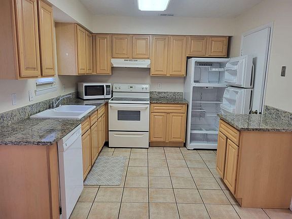 4th image of 3758 Clipper Bay Dr