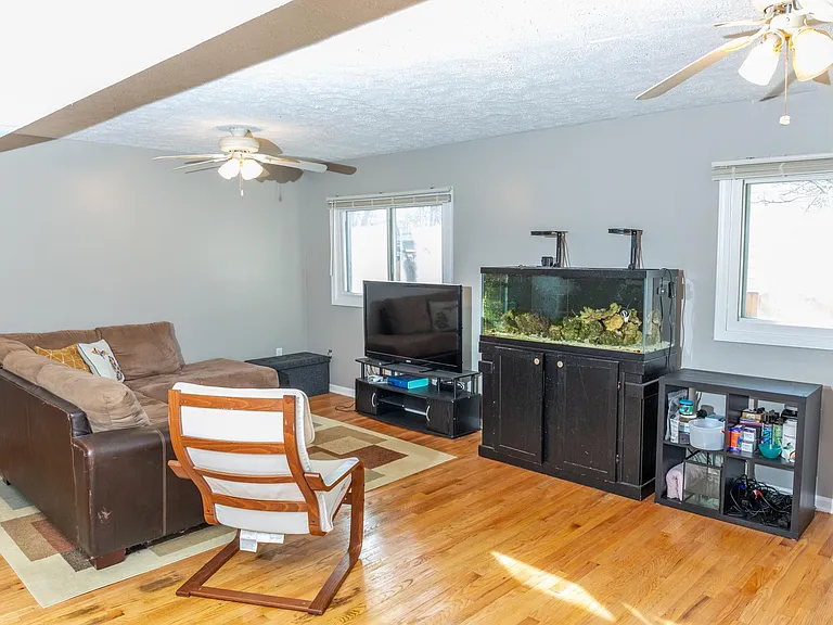 22582 Albion Ave — Photo 29