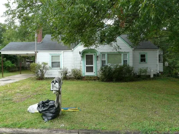 313 W Cedar Rock St, Pickens, SC 29671