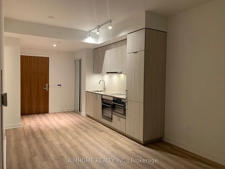 15 Queens Quay E #1603 — Photo 2