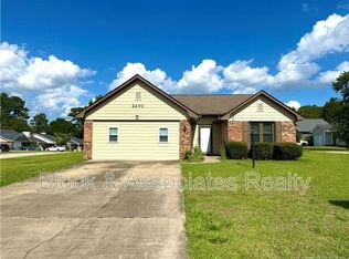2201 Twinflower Ct, Fayetteville, NC 28304