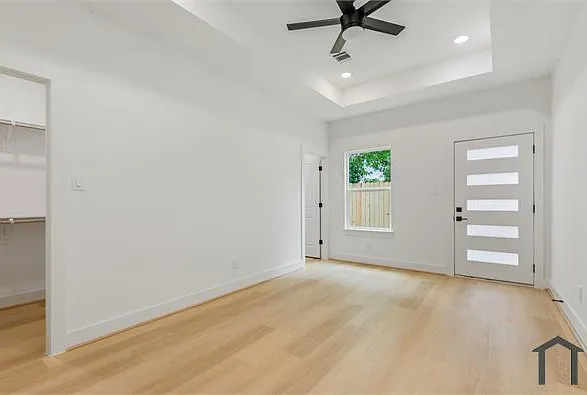 5921 Mountwood St #B — Photo 8