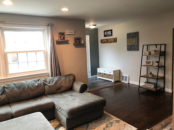 2nd image of 1253 Newcastle Ave