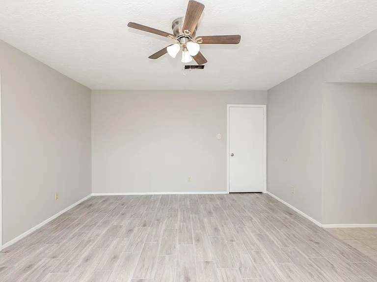 11938 Paramount Ln — Photo 13