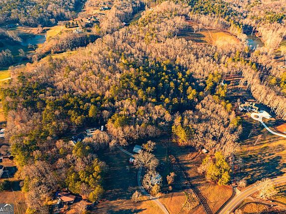 4th image of 873 Long Rd