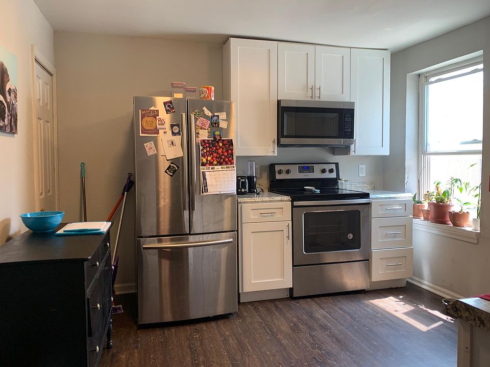 1st image of 2613 E Somerset St