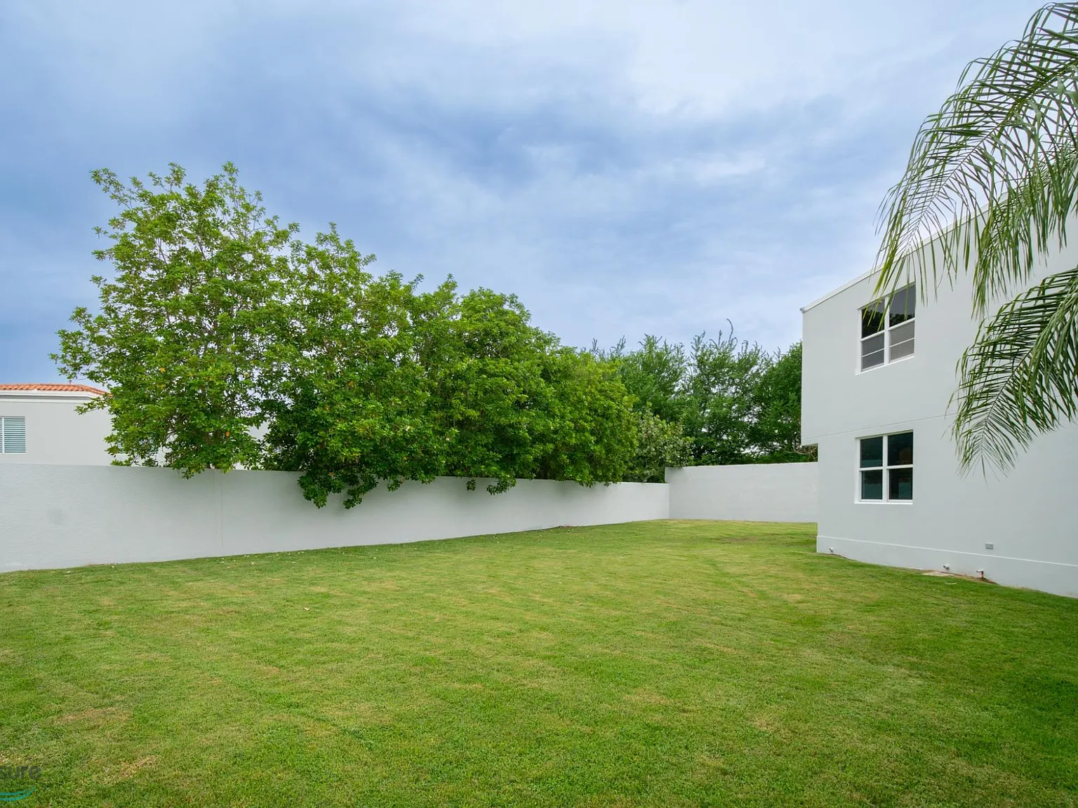 4 bed, 2.5 bath, 2200 sqft, $3,000 — Photo 4