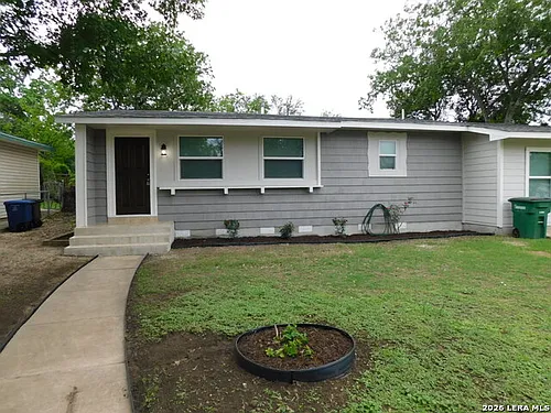 330 Blakeley Dr Photo 1