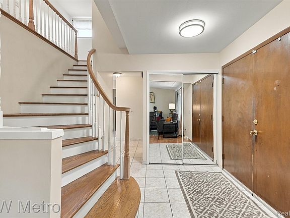 4th image of 3863 Lawson Dr