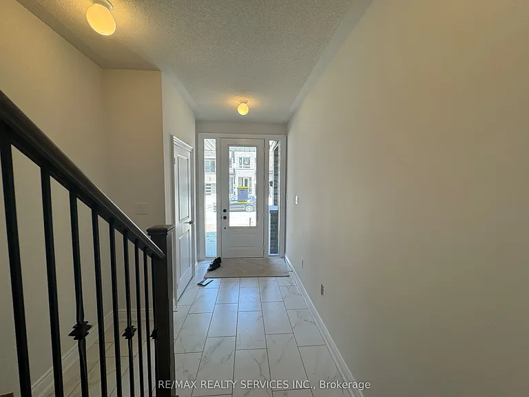 202 Tennant Cir — Photo 25