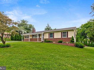 1101 Suellen Dr, Hampstead, MD 21074
