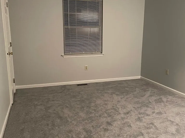 4047 Yorktown Dr — Photo 28