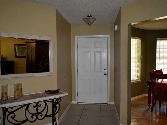 5th image of 4051 Bettian Ave