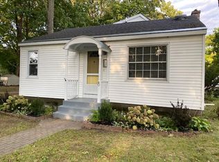 8 Martin Ave, Saratoga Springs, NY 12866