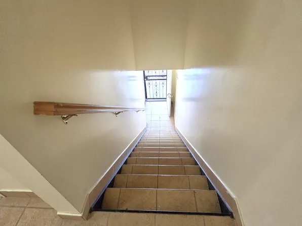 12-28 31st Drive image 16 of 18