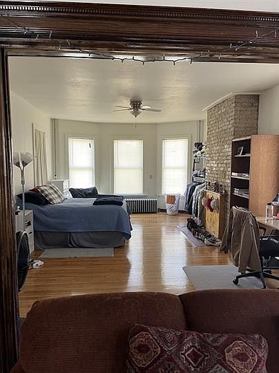 2nd image of 635 Howard Pl #15627922