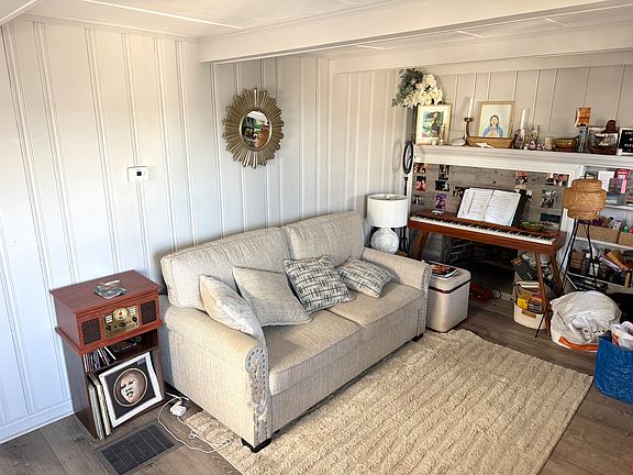 3rd image of 21 Siren St #A