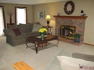 2nd image of 1094 Hollister Dr