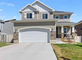 7537 N Evans Ranch Dr, Eagle Mountain, UT 84005