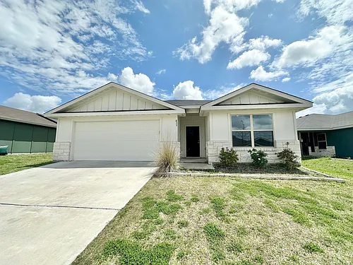833 Freedom Cir Photo 1