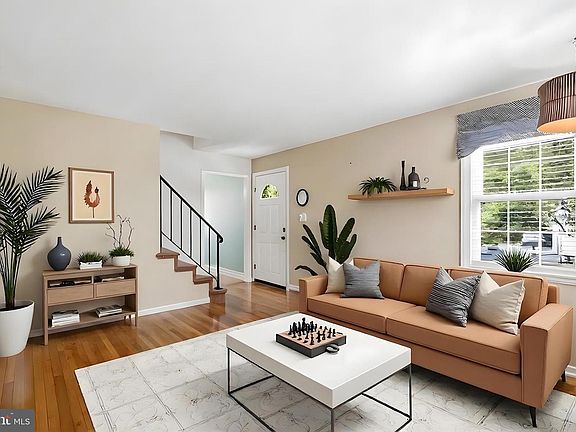 4th image of 107 Oakway Rd