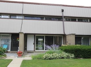 826 E Shady Way, Arlington Heights, IL 60005