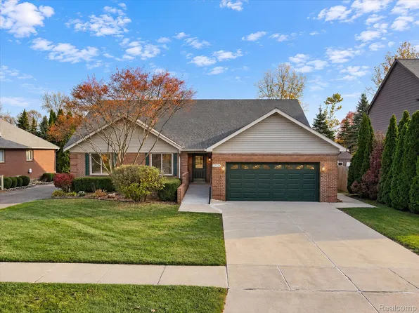 57728 Abraham Dr, Washington, MI 48094